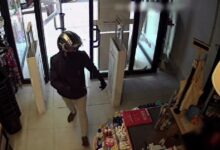 Se entrega a la policía el atracador del “cuchillo y el casco.