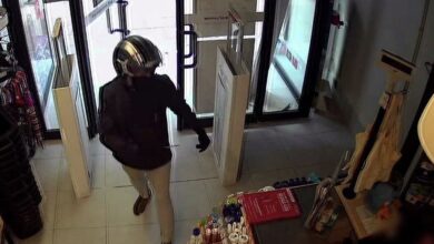 Se entrega a la policía el atracador del “cuchillo y el casco.