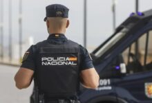 Se fuga tras llegar tarde la orden de detención en Alcalá.
