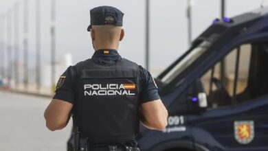 Se fuga tras llegar tarde la orden de detención en Alcalá.