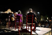 Cultura e identidad local llenaron las calles del barrio del Castillo en la Noche de San Miguel