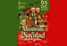 Alcalá da la bienvenida a la Navidad con el encendido del alumbrado y el gran árbol en la Plaza de la Almazara