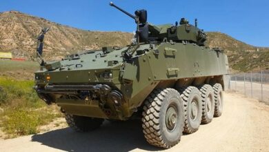 La fábrica de Santa Bár­bara entrega 14 blin­da­dos 8x8 Dra­gón en Alcalá