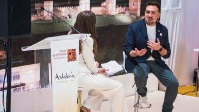 Christopher Rivas ignora el dolor de los españoles y es uno de los pocos políticos que con dinero público viaja a Fitur.