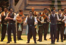 “El patriota” emociona al Falla en su actuación