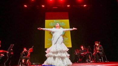 Isabel María España se proclama ganadora del II Concurso de Canción Andaluza de Alcalá de Guadaíra.