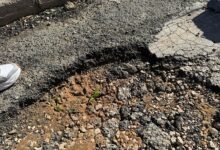 El abandono de la calle camino de San Benito: Vecinos se quejan de agujeros peligrosos