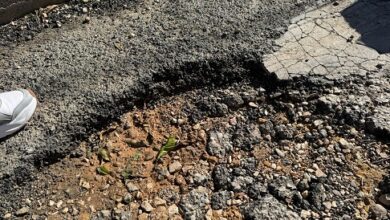 El abandono de la calle camino de San Benito: Vecinos se quejan de agujeros peligrosos