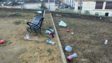 El incivismo de las botellonas convierte zonas de Alcalá de Guadaíra en vertederos