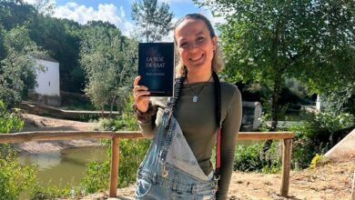 REBECA HERRERA PRESENTA LA NOVELA LA VOZ DE USAT EN LA CASA DEL GUARDA DE ALCALÁ DE GUADAÍRA