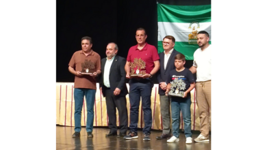Alcalá de Guadaíra celebra el éxito de sus colombicultores en el Campeonato de España