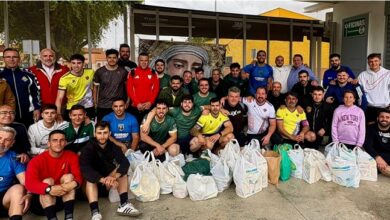 La cuadrilla de costaleros de la Virgen de la Hermandad de Jesús celebra su torneo solidario de fútbol