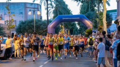 La XXVII Carrera Popular Nocturna ha llenado nuestras calles de deporte, convivencia y superación, reuniendo a 700 corredores y corredoras que hicieron vibrar cada rincón de nuestra ciudad.