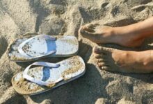 Turismo andaluz, el éxito que se despeña en chanclas