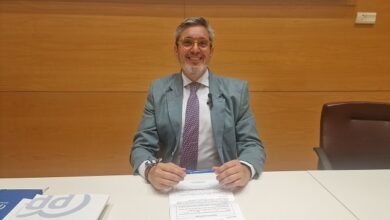 El Grupo Municipal del PP saca adelante su moción para la definitiva instalación de toldos en Alcalá ante la falta de eficacia en la gestión de socialistas y andalucistas.
