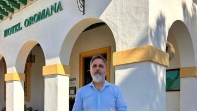 "La alcaldesa y Christopher Rivas vuelven a hacer el ridículo y engañan a los alcalareños con el Hotel Oromana"