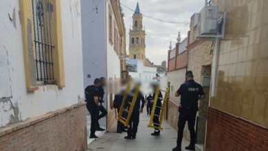 Vecinos de la zona del Castillo y la calle San Miguel frenan un corte masivo de luz a familias vulnerables y exigen soluciones urgentes al Ayuntamiento