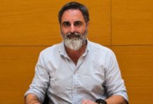 El portavoz de VOX , Pedro Navarro, advierte que la pésima gestión del equipo de gobierno aboca al Ayuntamiento a un “elevado riesgo de bancarrota